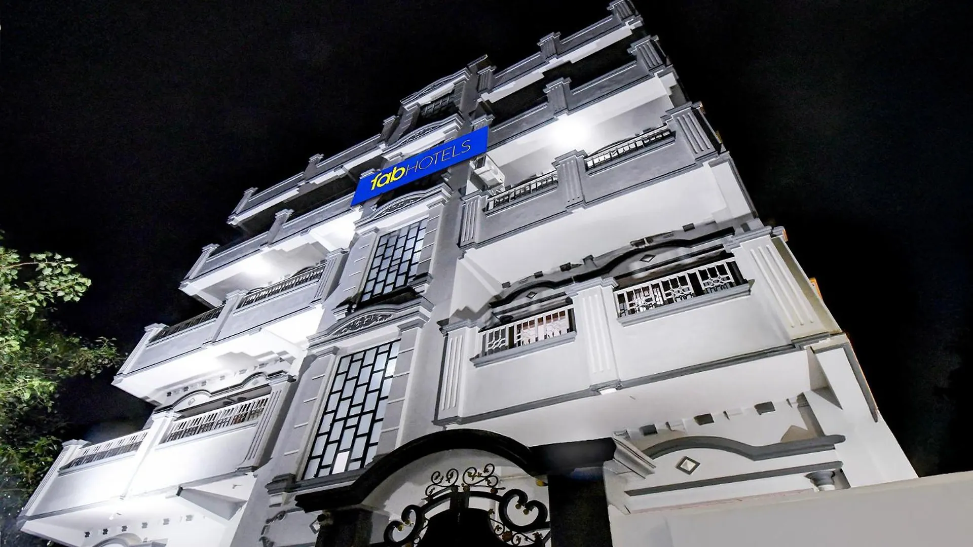 Hotel Fabhotel Rb Palace Váránasí